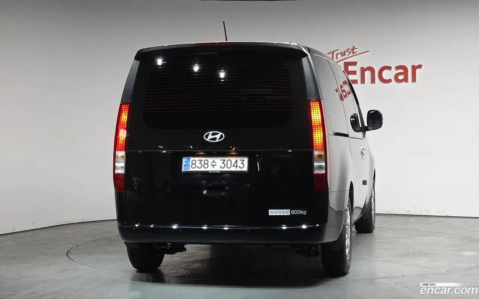 Hyundai Staria 5 2025 — миниатюра 4