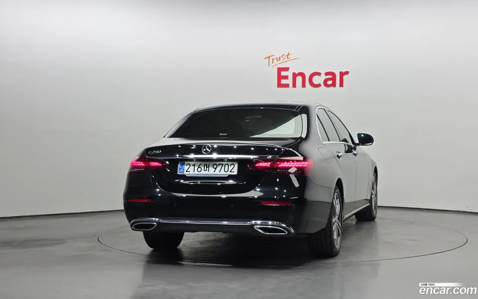 Mercedes-Benz E-Class E250 2023 — миниатюра 4