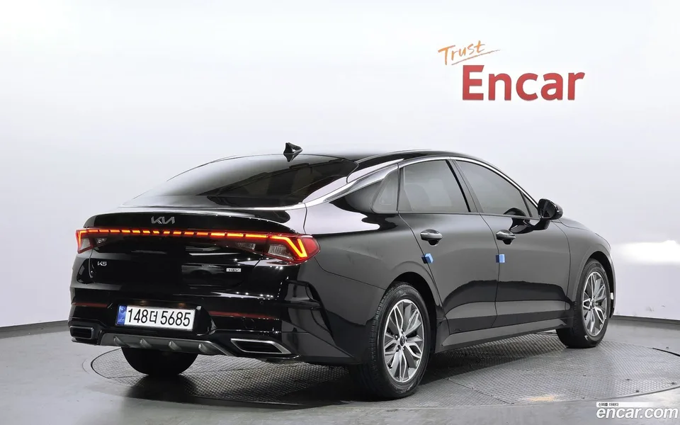 Kia K5 Hybrid 2023 — миниатюра 2