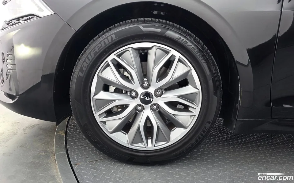 Kia K5 Hybrid 2023 — миниатюра 5