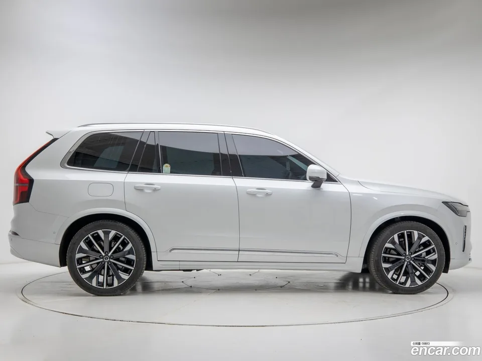Volvo XC90 B6 2025 — миниатюра 3