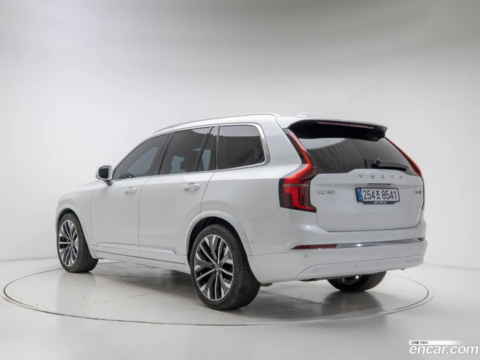 Volvo XC90 B6 2025 — миниатюра 4