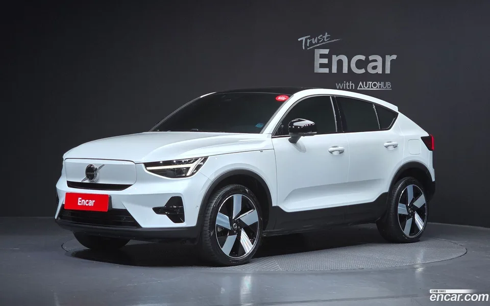 Volvo C40 Recharge 2022 — фото 1, купить с доставкой в Москву