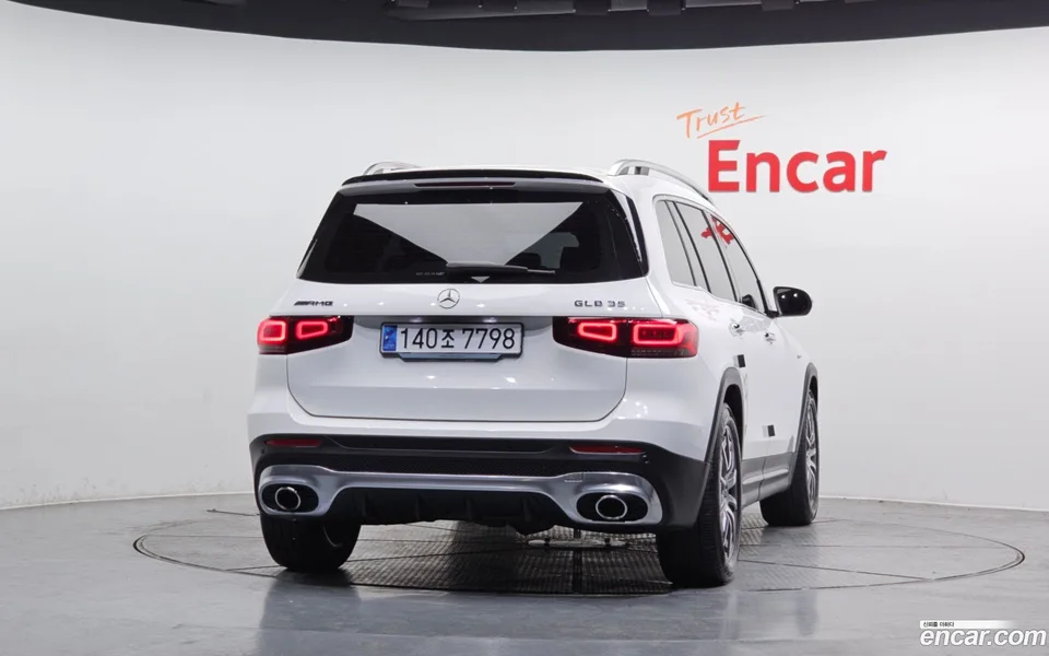 Mercedes-Benz GLB-Class AMG GLB35 4MATIC 2022 — миниатюра 4
