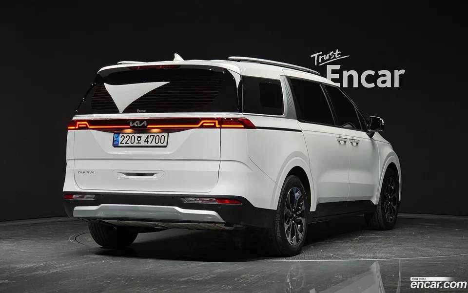 Kia Carnival 9 2023 — миниатюра 2