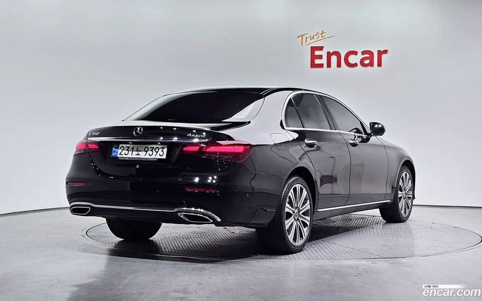 Mercedes-Benz E-Class E350 4MATIC 2023 — миниатюра 2