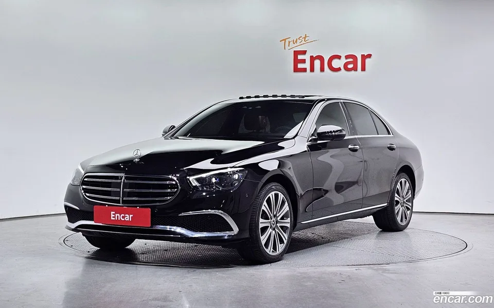 Mercedes-Benz E-Class E350 4MATIC 2023 — фото 1, купить с доставкой в Москву
