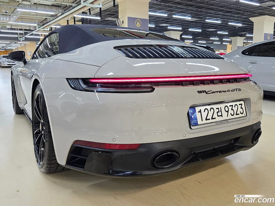 Porsche 911 (992) 4 GTS 2023 — миниатюра 3
