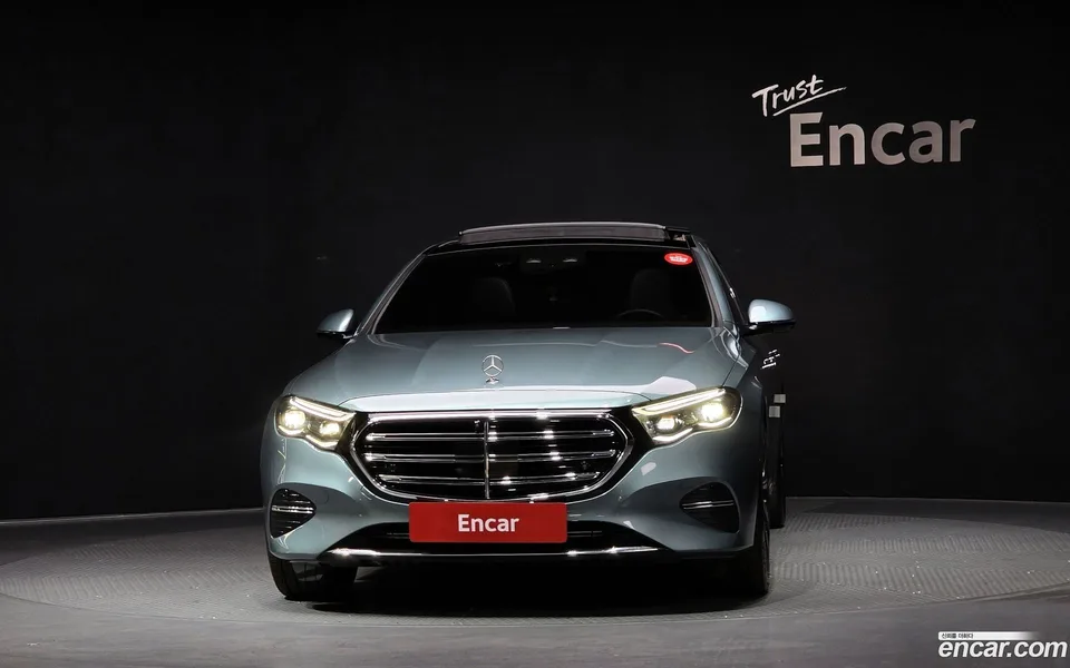 Mercedes-Benz E-Class E300 4MATIC 2024 — миниатюра 3