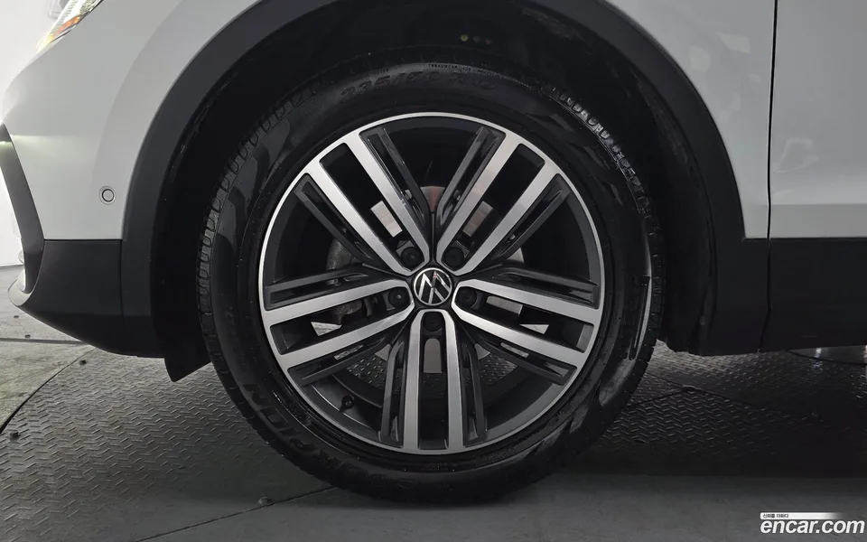 Volkswagen Tiguan 2.0 TDI 2024 — миниатюра 5