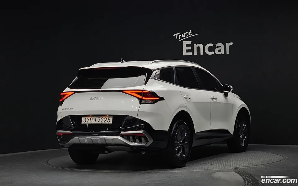 Kia Sportage 2.0 2WD 2022 — миниатюра 2