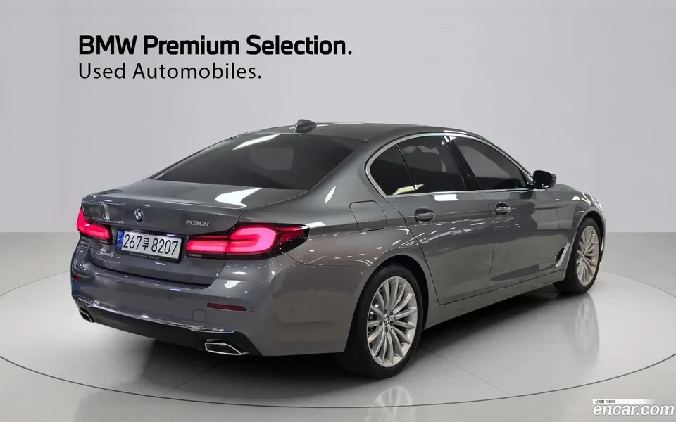 BMW 5 Series 530i 2023 — миниатюра 2