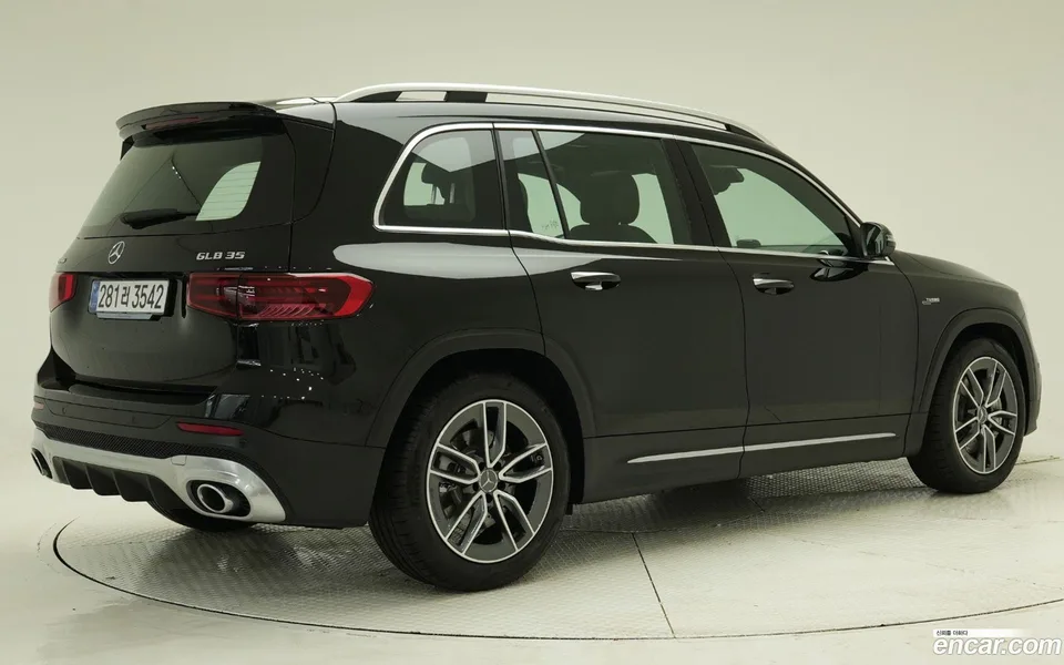 Mercedes-Benz GLB-Class AMG GLB35 4MATIC 2025 — миниатюра 2