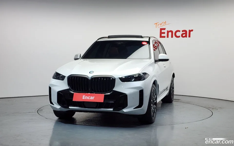 BMW X5 xDrive 50e M 2025 — миниатюра 3