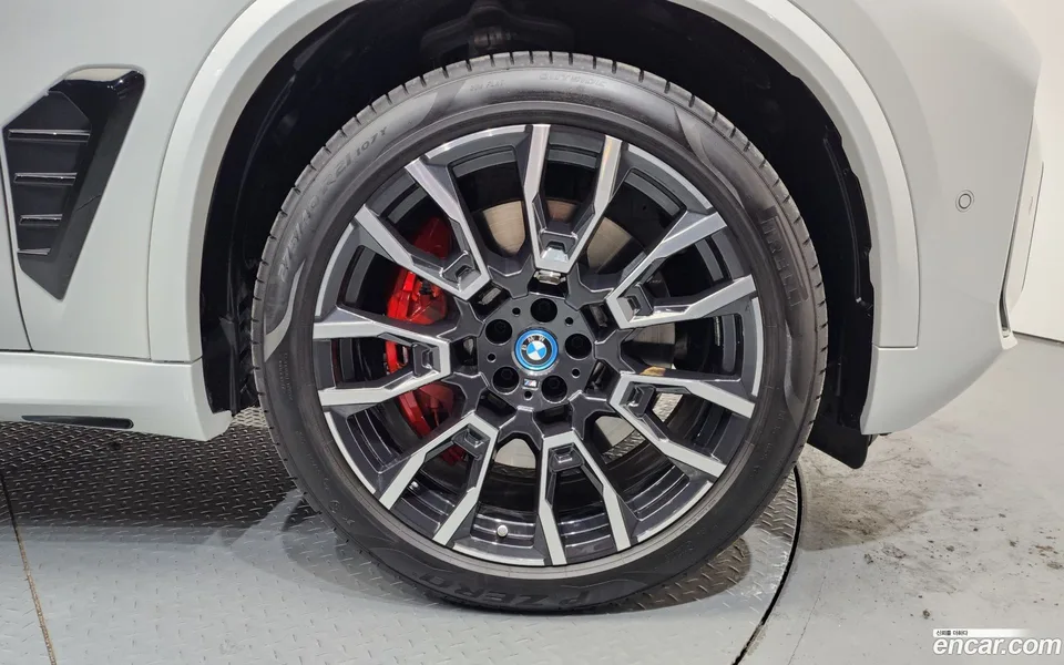 BMW X5 xDrive 50e M 2025 — миниатюра 5
