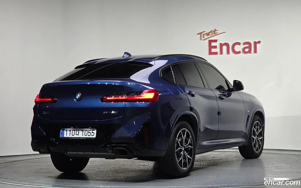 BMW X4 xDrive20i M 2022 — миниатюра 2
