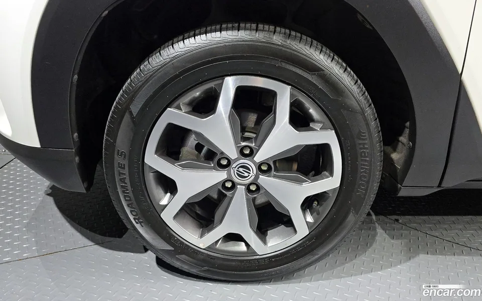 KG Mobility Torres 1.5 2WD 2022 — миниатюра 5