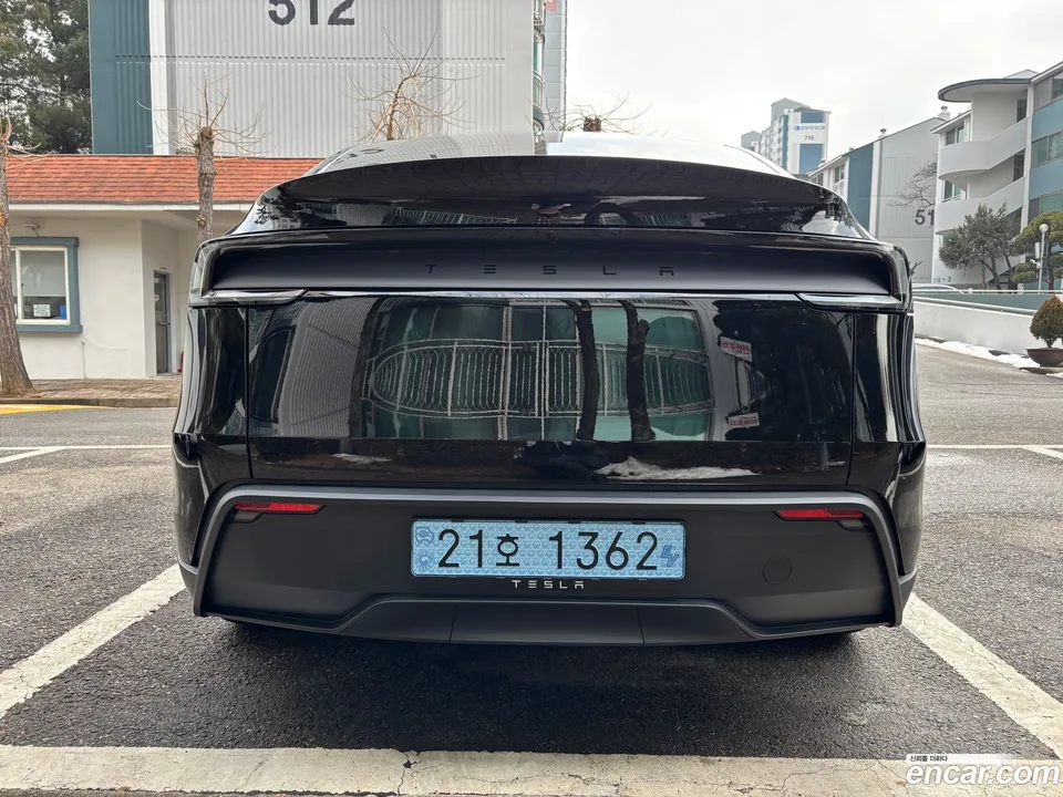 Tesla Model Y RWD 2026 — миниатюра 4