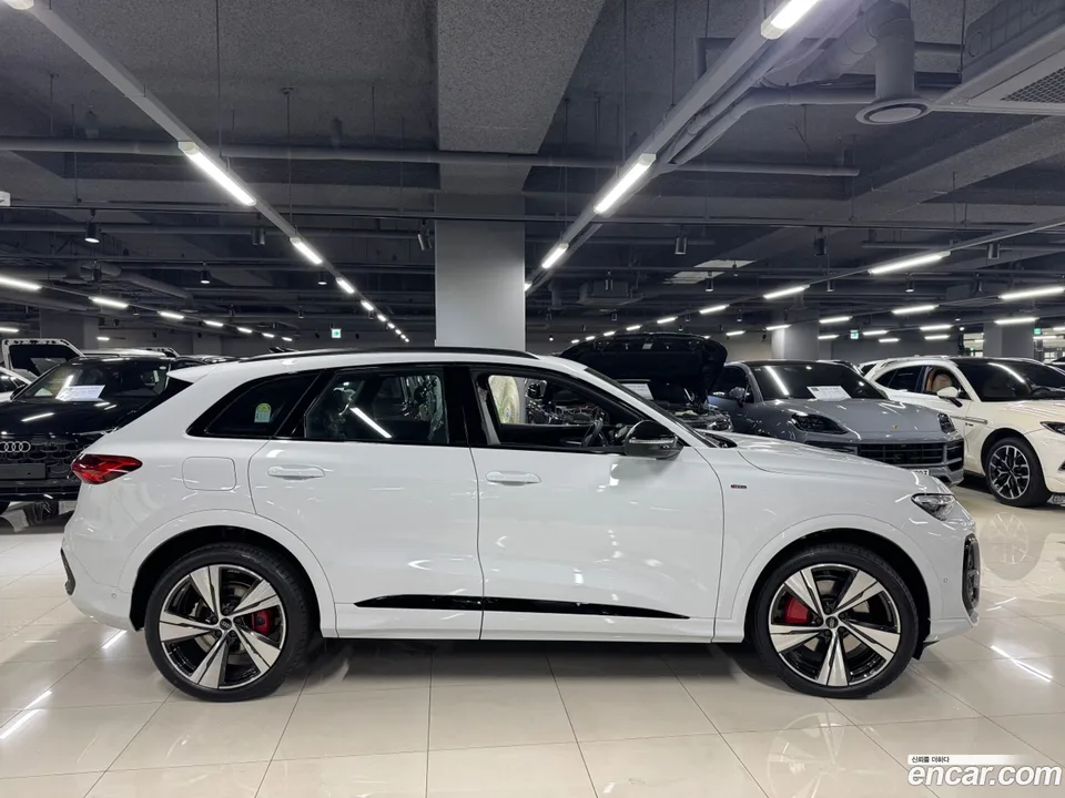 Audi Q5 (80A) 40 TDI S Line 2025 — миниатюра 2