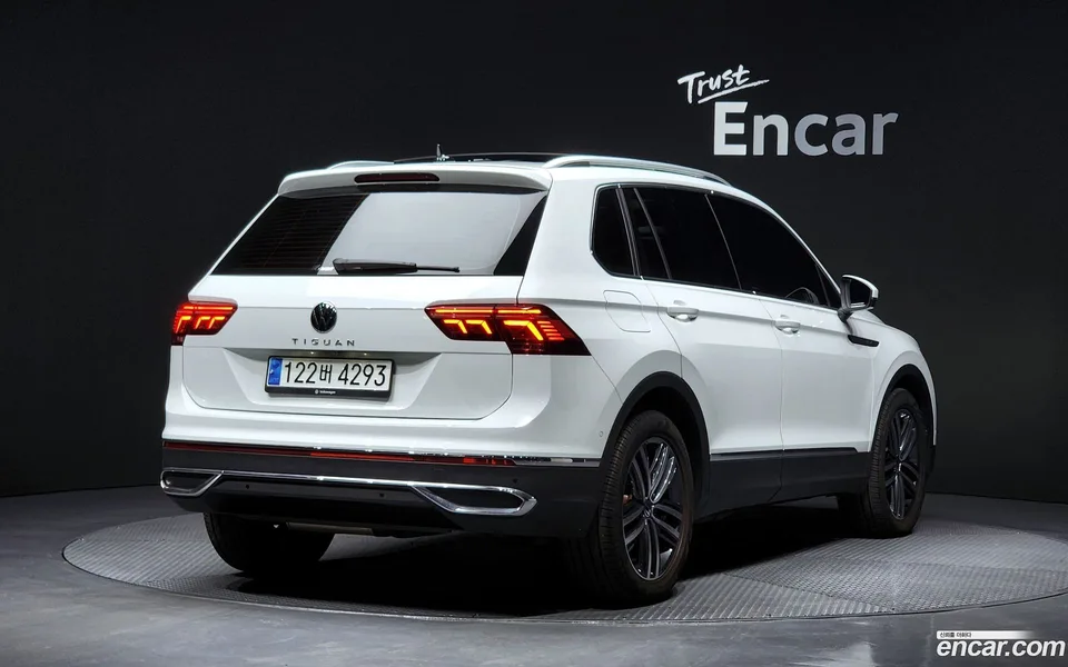 Volkswagen Tiguan 2.0 TDI 2023 — миниатюра 2
