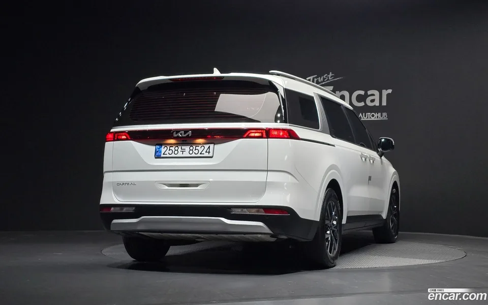 Kia Carnival 9 2023 — миниатюра 4
