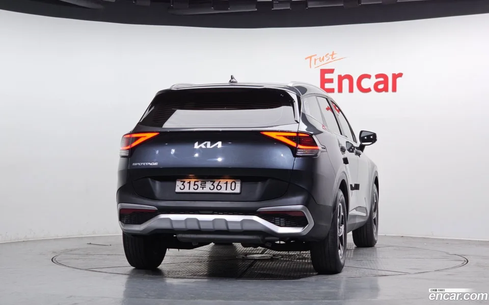 Kia Sportage 1.6 2WD 2022 — миниатюра 4