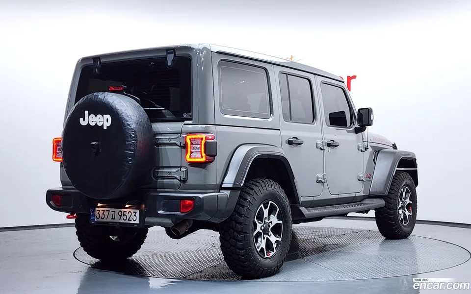 Jeep Wrangler 2.0 4 2023 — миниатюра 2
