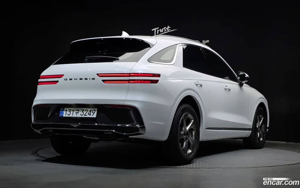 Genesis GV70 2.5T 2WD 2025 — миниатюра 2