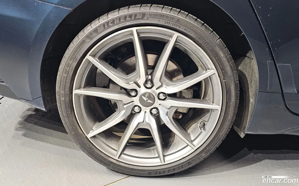 Genesis G70 2.0T 2WD 2022 — миниатюра 5