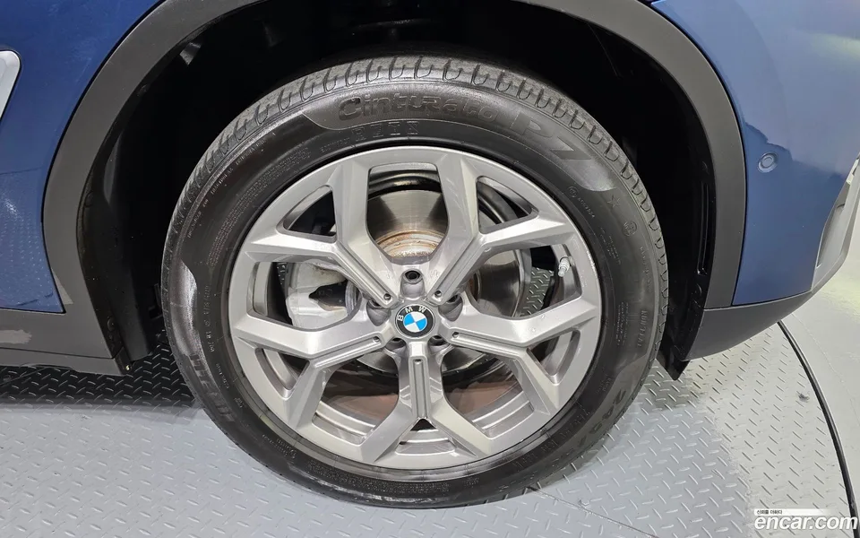 BMW X4 xDrive20i xLine 2022 — миниатюра 5