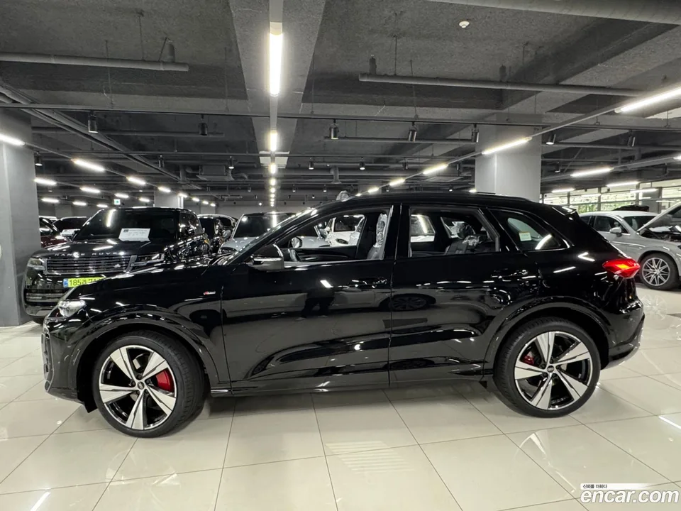 Audi Q5 (80A) 40 TDI S Line 2025 — миниатюра 2