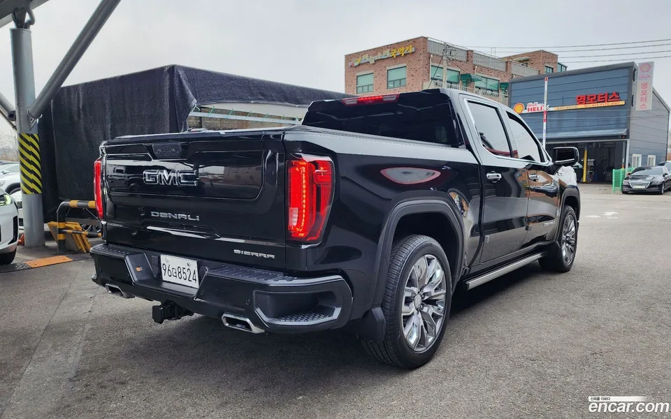 GMC Sierra -X 2023 — миниатюра 2