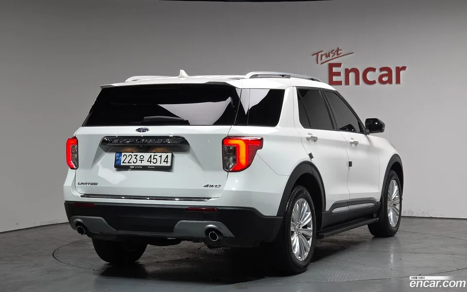 Ford Explorer 2.3 4WD 2023 — миниатюра 2