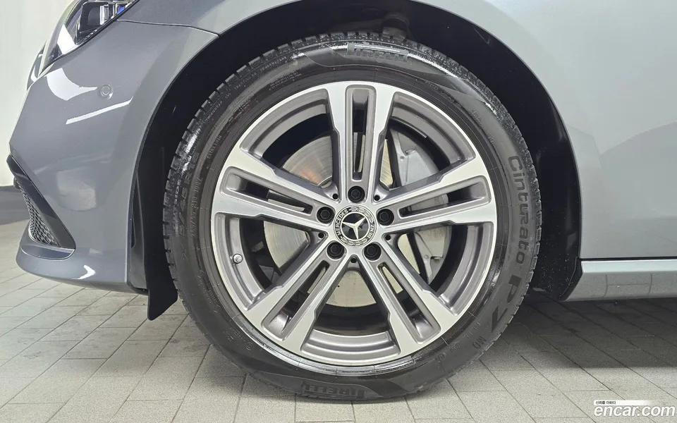 Mercedes-Benz E-Class E350 4MATIC 2022 — миниатюра 5