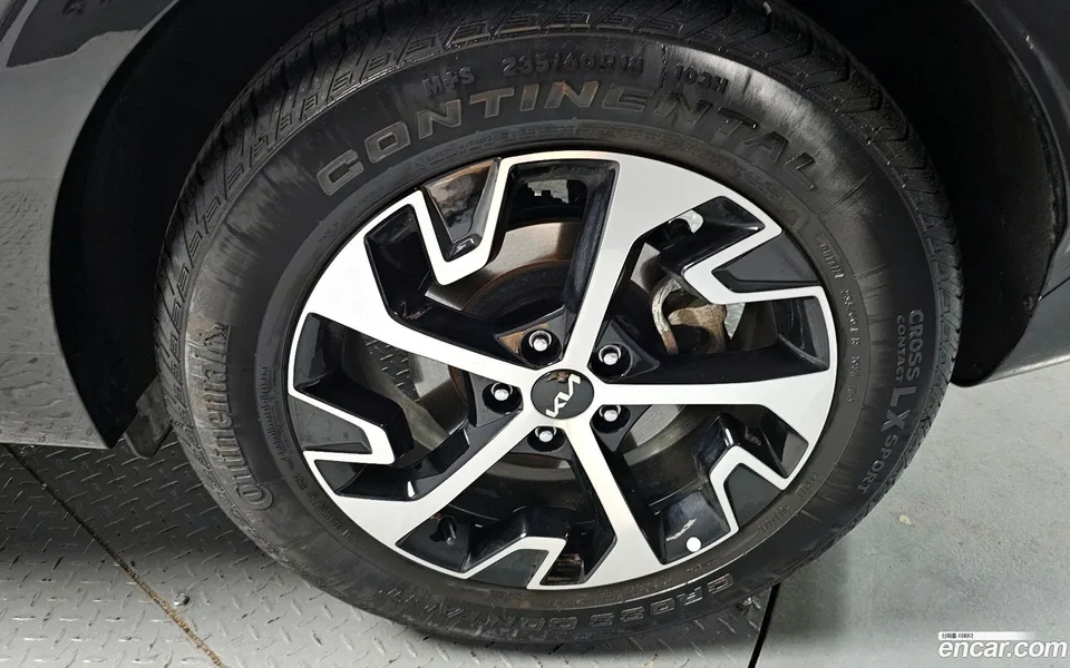 Kia Sportage Hybrid 2WD 2024 — миниатюра 5