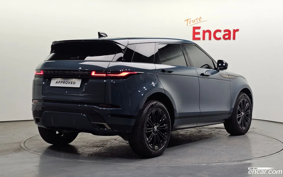 Land Rover Range Rover Evoque P250 SE 2025 — миниатюра 2