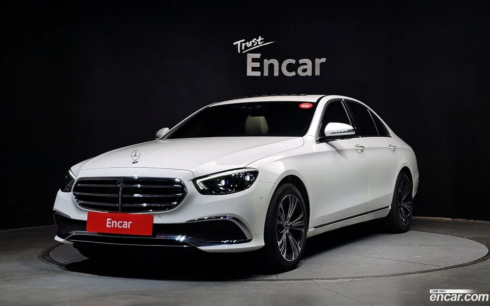 Mercedes-Benz E-Class E220d 4MATIC 2023 — фото 1, купить с доставкой в Москву