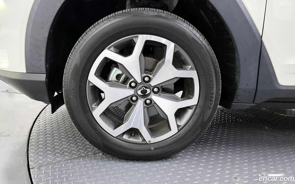 KG Mobility Torres 1.5 2WD 2023 — миниатюра 5
