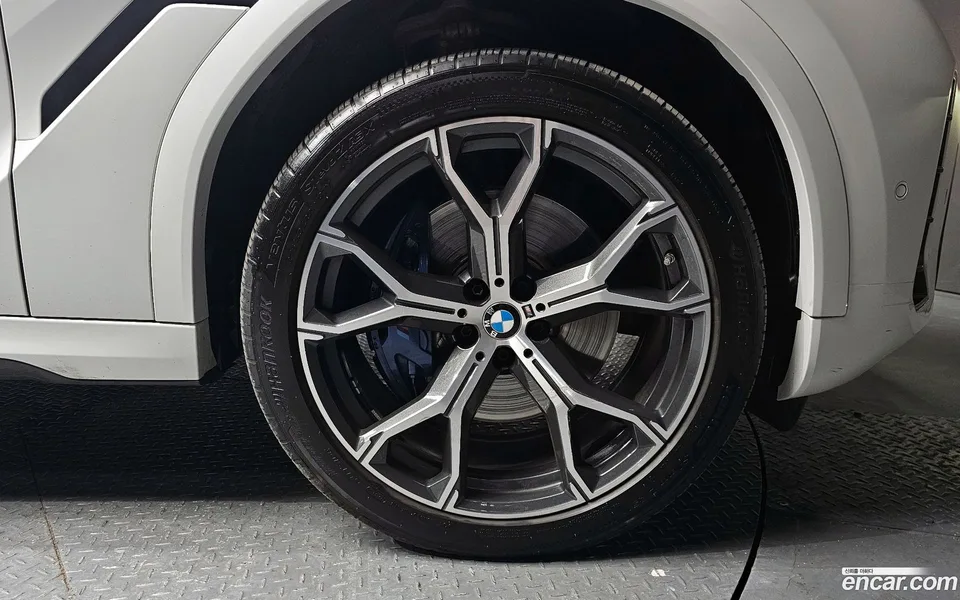 BMW X6 xDrive30d M 2024 — миниатюра 5