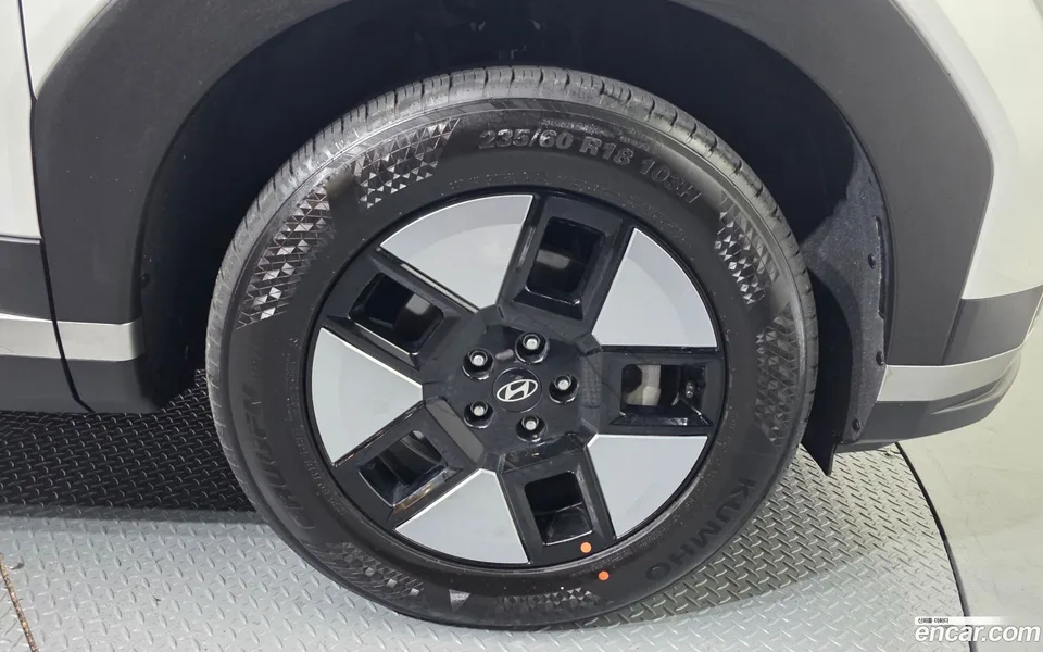 Hyundai Santa Fe HEV 1.6 2WD 2024 — миниатюра 5