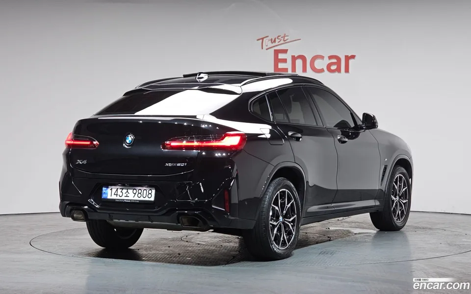 BMW X4 xDrive20i M 2024 — миниатюра 2