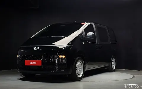 Hyundai Staria 2025 купить в Москве