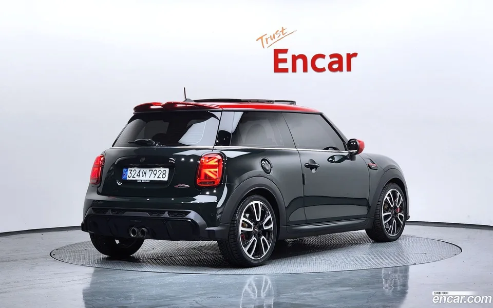MINI Cooper S JCW 2024 — миниатюра 2