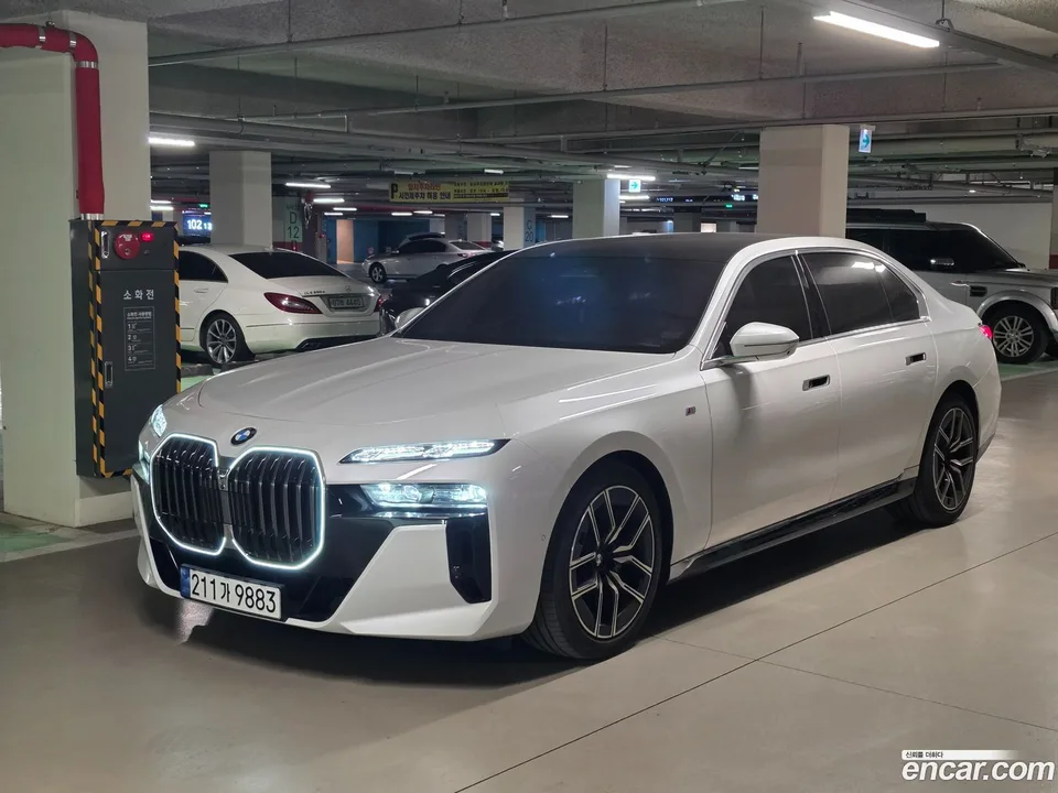 BMW 7 Series 740d xDrive M 2024 — миниатюра 3