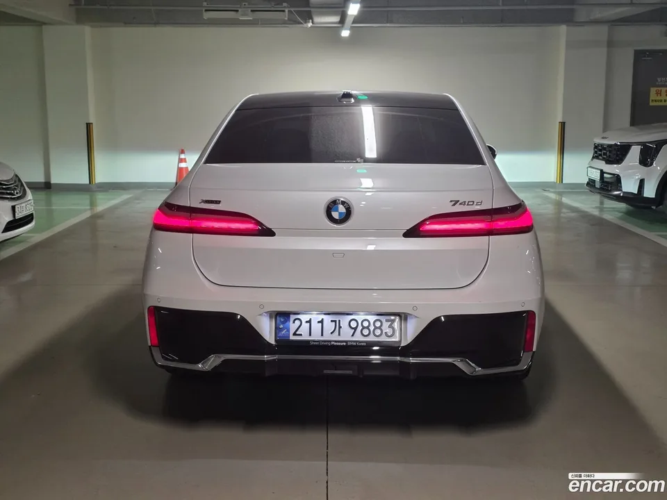 BMW 7 Series 740d xDrive M 2024 — миниатюра 4