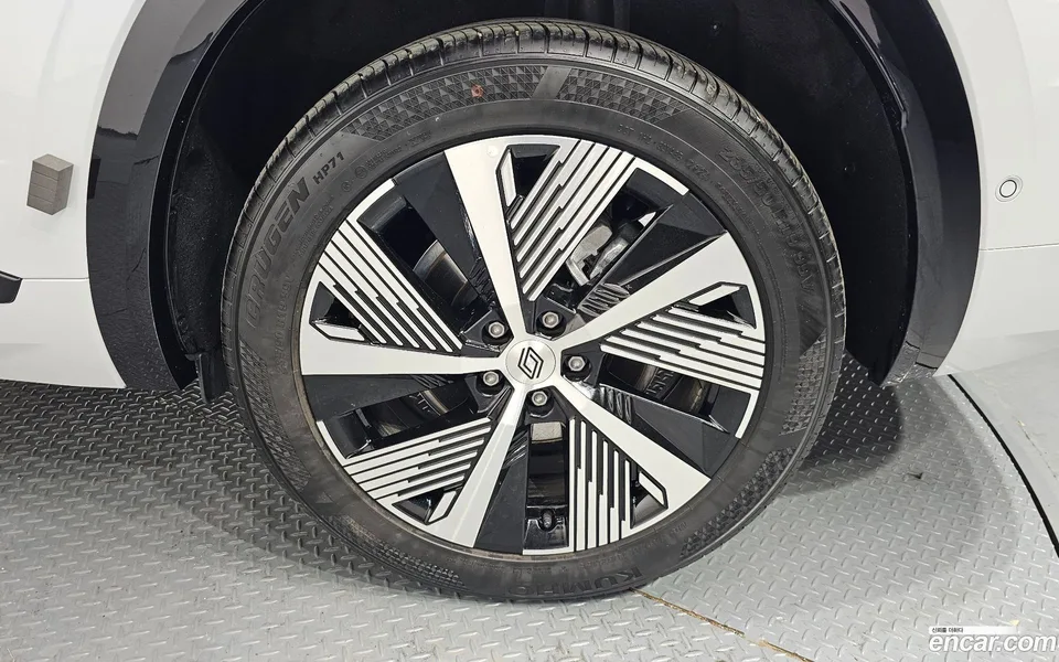 Renault Samsung Grand Koleos 1.5 E-TECH 2WD 2024 — миниатюра 5