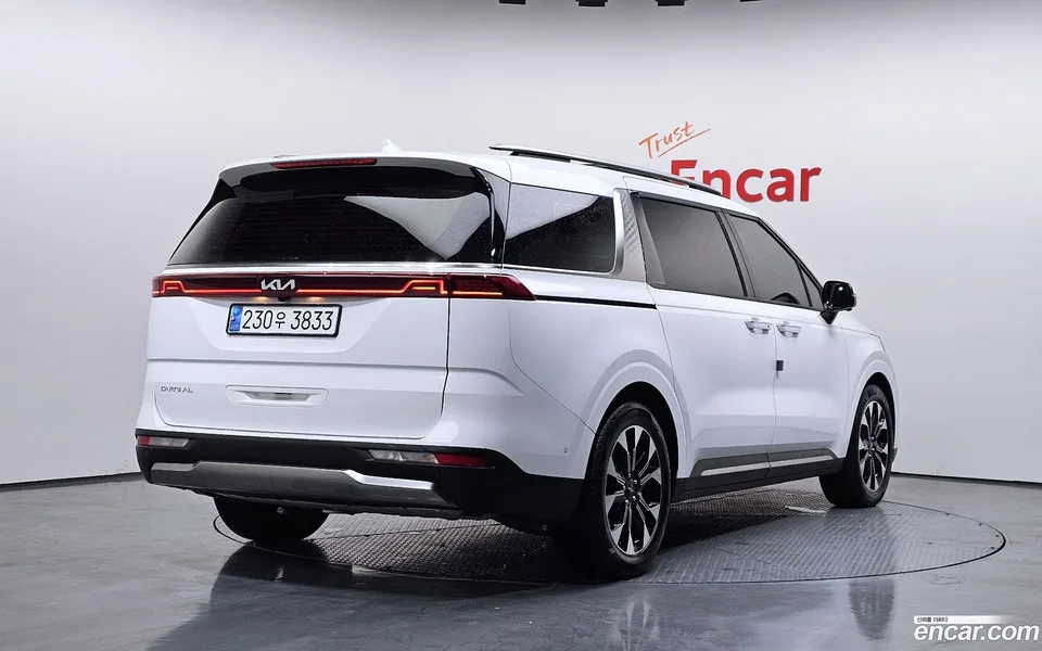 Kia Carnival 7 2023 — миниатюра 2