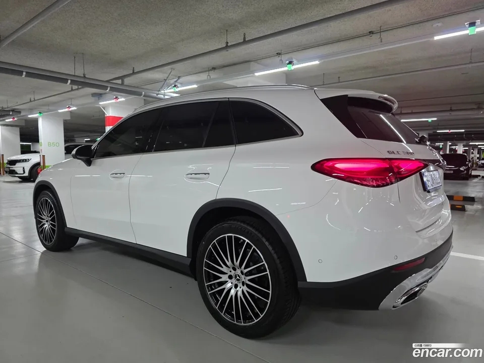 Mercedes-Benz GLC-Class GLC300 4MATIC 2026 — миниатюра 4