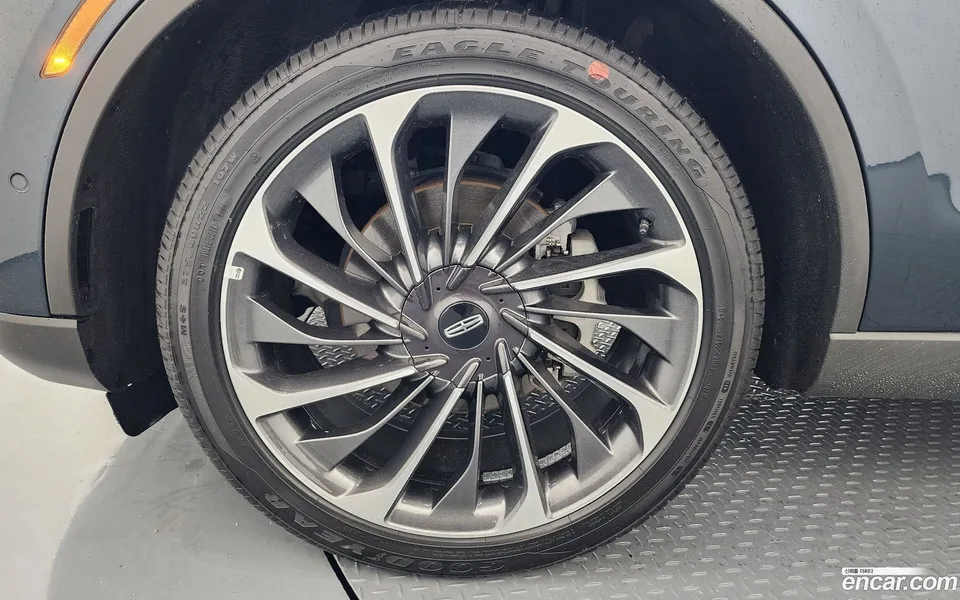 Lincoln Aviator 3.0 AWD 2023 — миниатюра 5