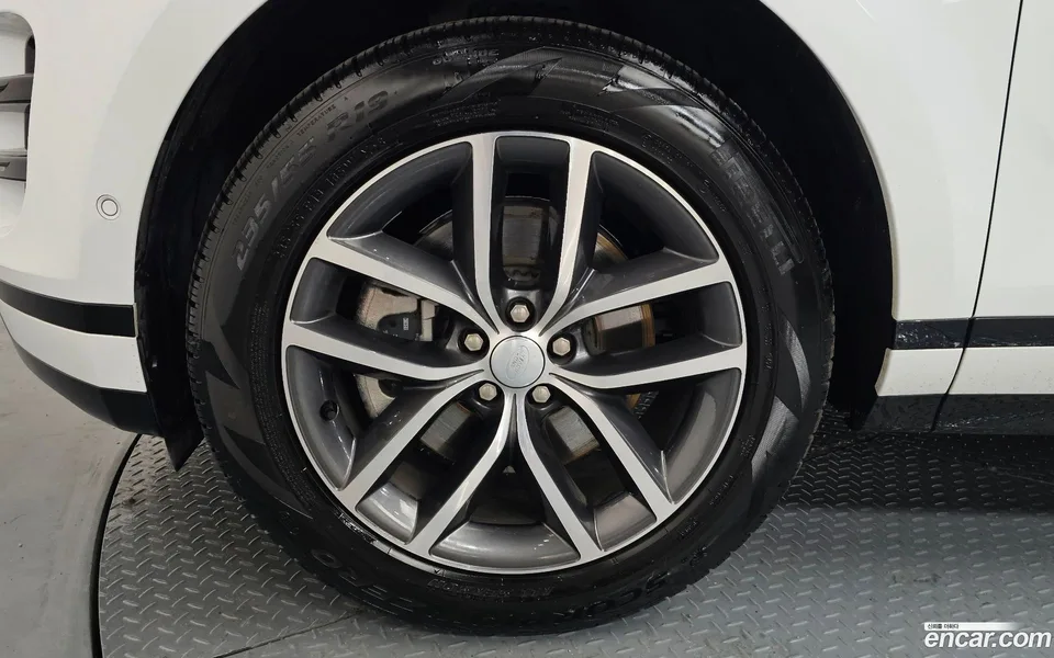 Land Rover Range Rover Evoque P250 SE 2025 — миниатюра 5